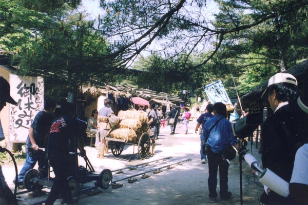 �B�e���i�@�O�֎s��