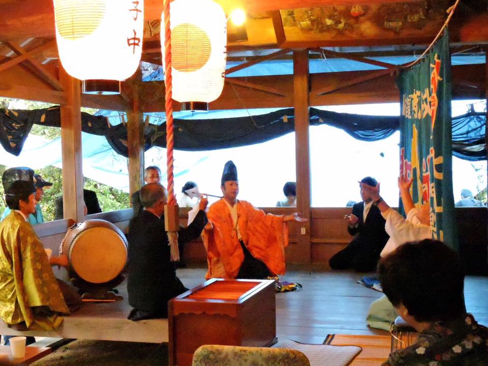 榊舞の舞い手