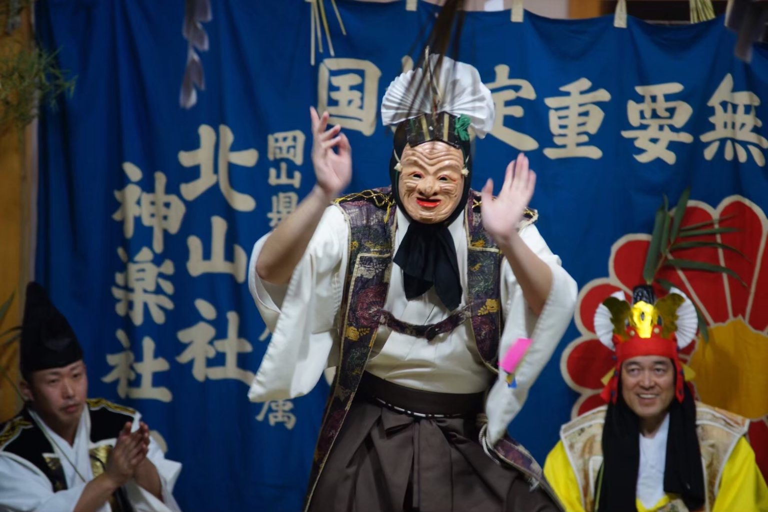 五行幡割りの舞の舞い手