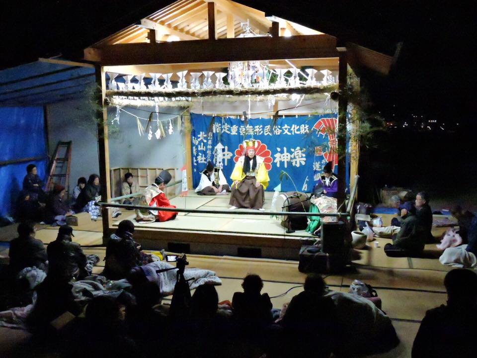 五行幡割りの舞の舞い手
