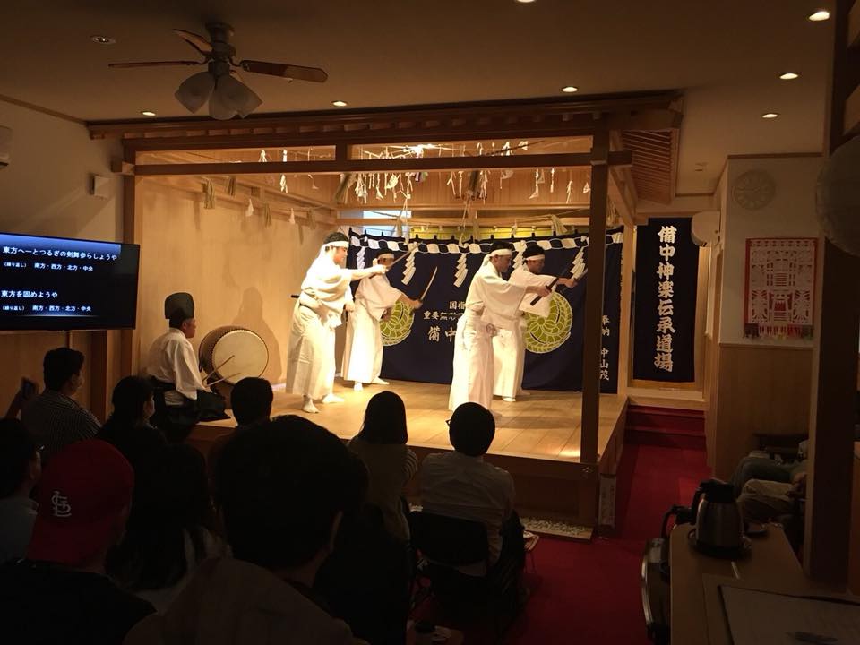 剣舞の舞い手
