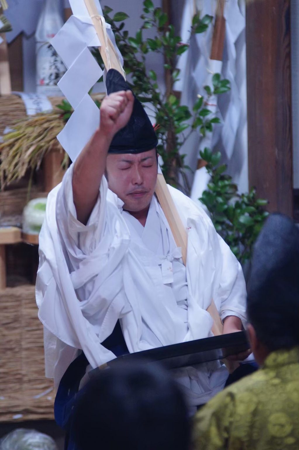 託宣神事の舞い手