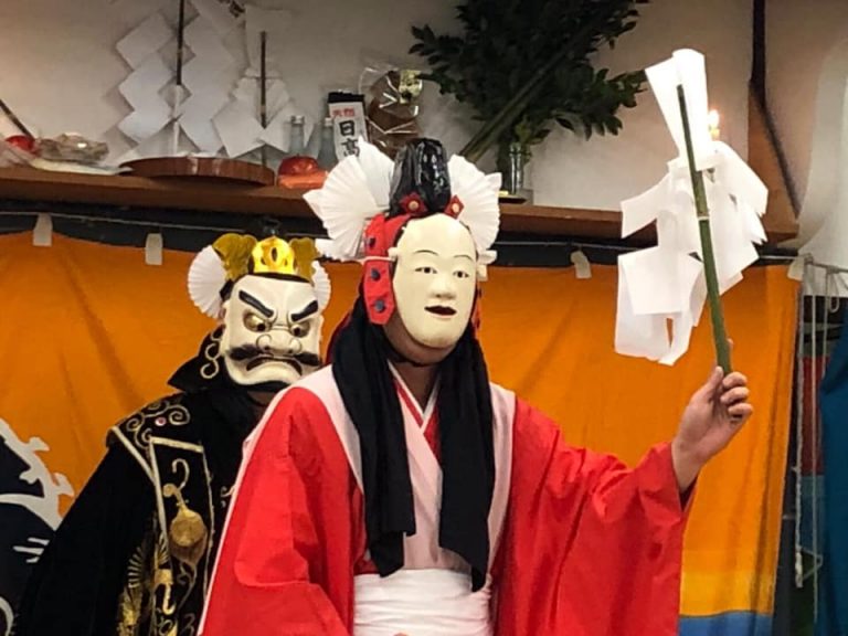 八重垣の能の舞の舞い手
