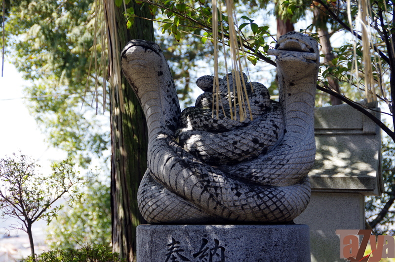 神社 で 蛇 を 見 た